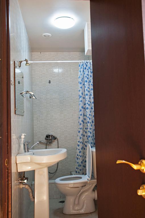 Galavnis Kari Hotel Сигнахи Екстериор снимка