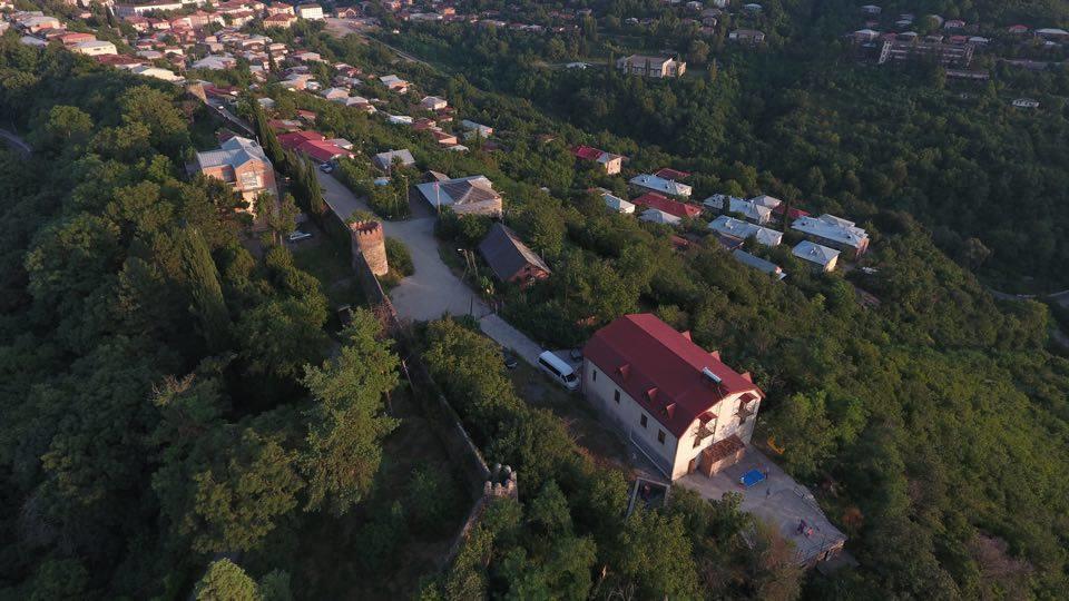 Galavnis Kari Hotel Сигнахи Екстериор снимка