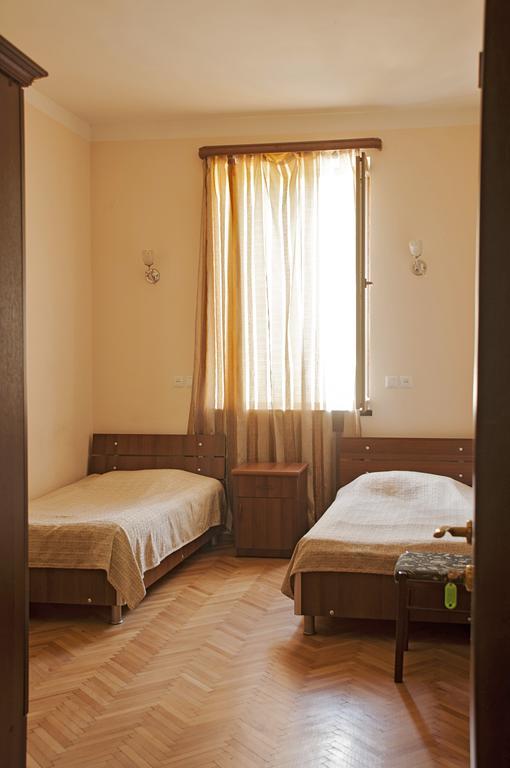 Galavnis Kari Hotel Сигнахи Екстериор снимка