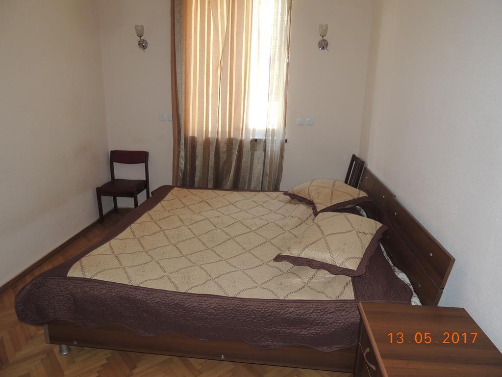 Galavnis Kari Hotel Сигнахи Екстериор снимка
