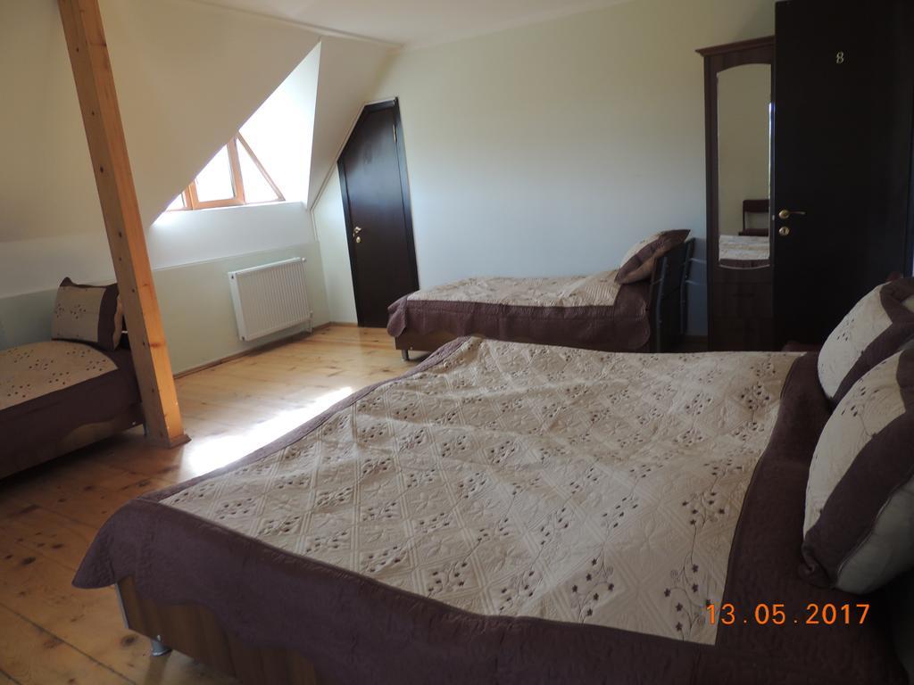 Galavnis Kari Hotel Сигнахи Екстериор снимка